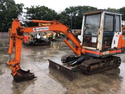 Hitachi Excavator UH006