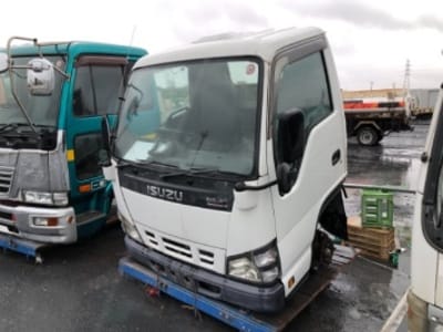 Isuzu Elf Cabin